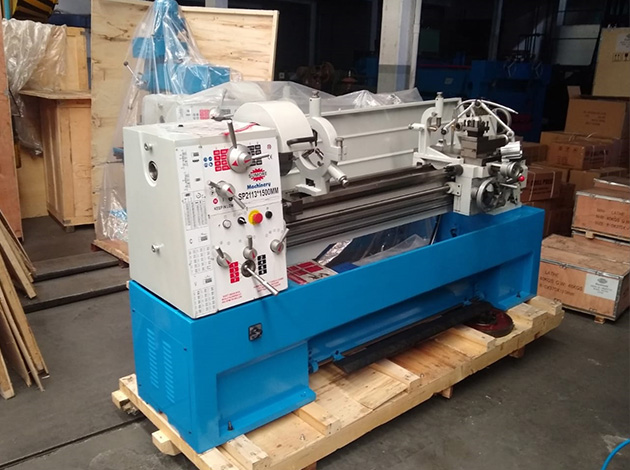 Torno mecánico 1500mm-Sumore SP2113