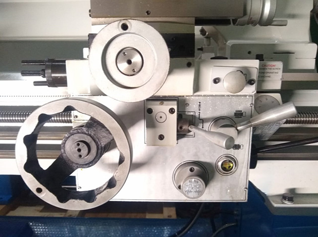 Torno mecánico 1500mm-Sumore SP2113