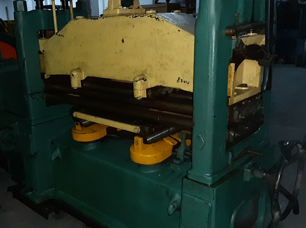 Cod.0830-U-Planchador-de-chapa-1300mm-02