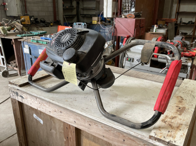 Cod.0844-U-Hoyadora-Seery-con-motor-a-explosión-nafta-Honda-05