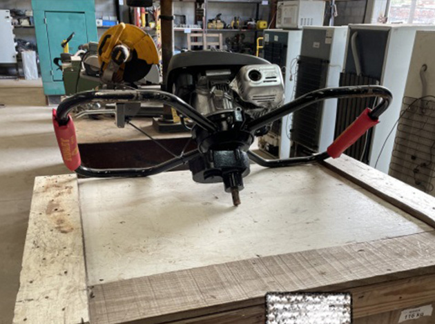 Cod.0844-U-Hoyadora-Seery-con-motor-a-explosión-nafta-Honda-06
