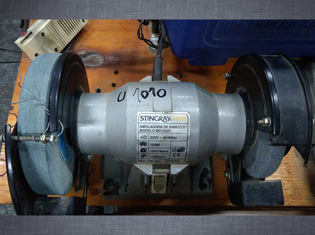 Cod.1010-U-Amoladora-de-banco-Stingray-02