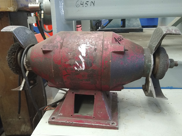 Cod.1054-U-Amoladora-doble-eje-1HP-02