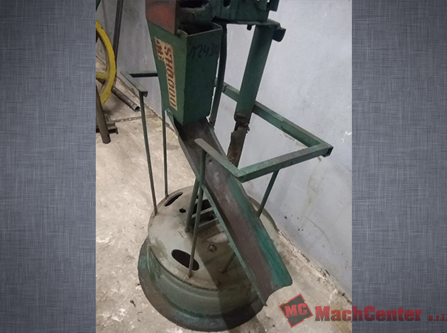 Cod.1243-U-Punzonadora-manual-con-pedestal-02