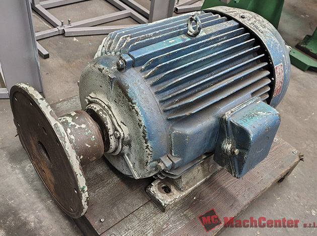 Cod.1398-U-Motor-trifásico-25CV-03