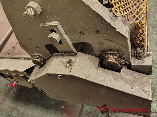 Cod.1443-U-Precurvadora-doble-para-tanques-y-tubos-07