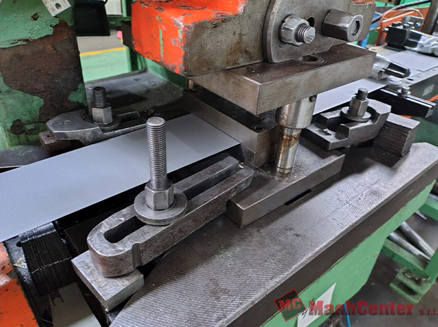 Cod.1471-U-Línea-de-corte-y-punzonado-de-planchuelas-07