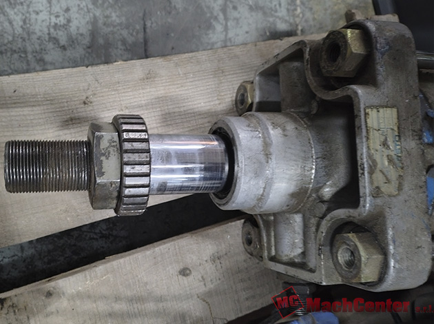 Cod.1494-U-Pistón-neumático-cilindro-200mm-03