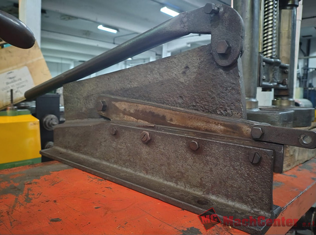 Cod.1560-U-Cizalla-manual-01