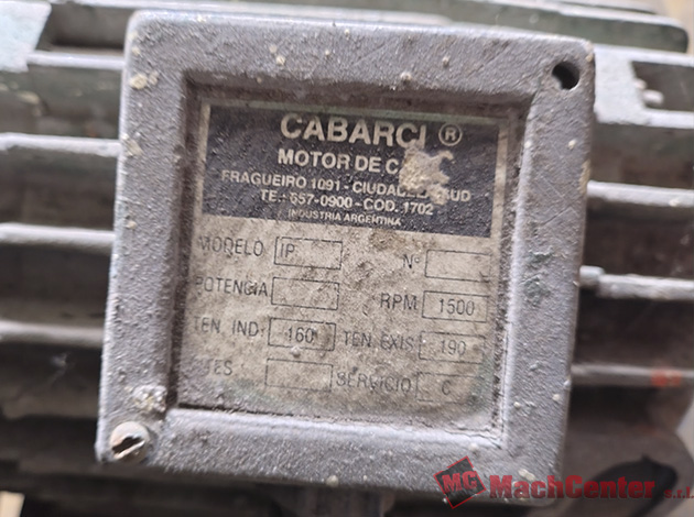 Cod.1431-U-Motor-de-3HP-con-reductor-salida-cardánica-05