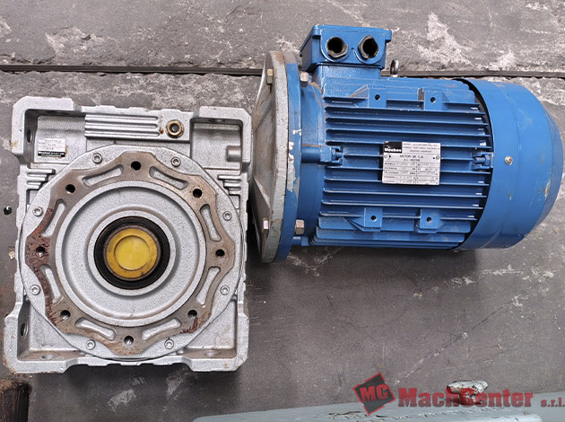 Cod.1500-U-Motoreductor-Motortech-7,5HP-02